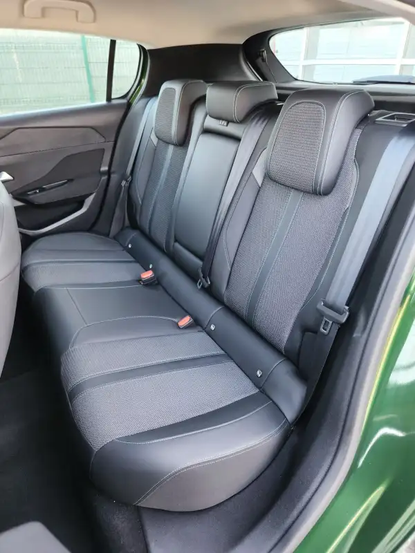 Peugeot 308 Benzin 2022. godište - Slika 13
