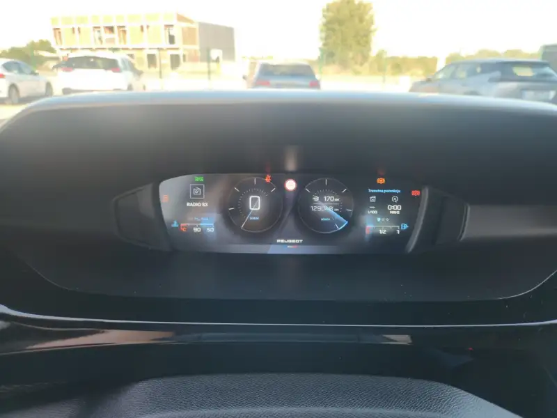 Peugeot 308 Benzin 2022. godište - Slika 17