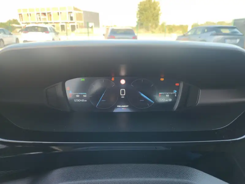 Peugeot 308 Benzin 2022. godište - Slika 18