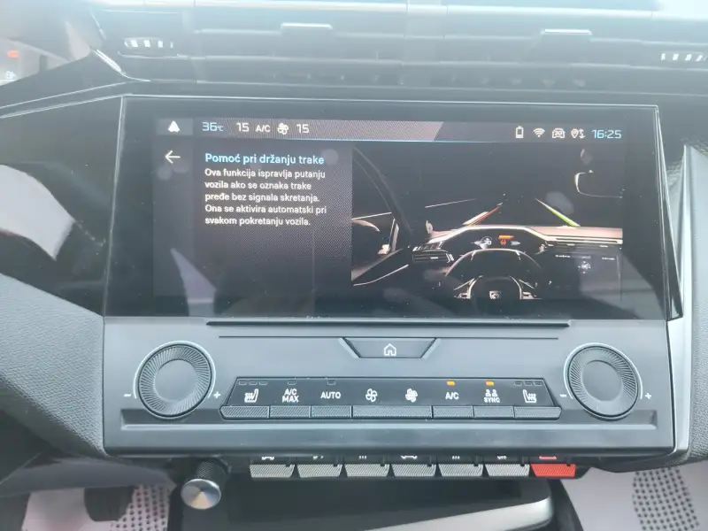 Peugeot 308 Benzin 2022. godište - Slika 24