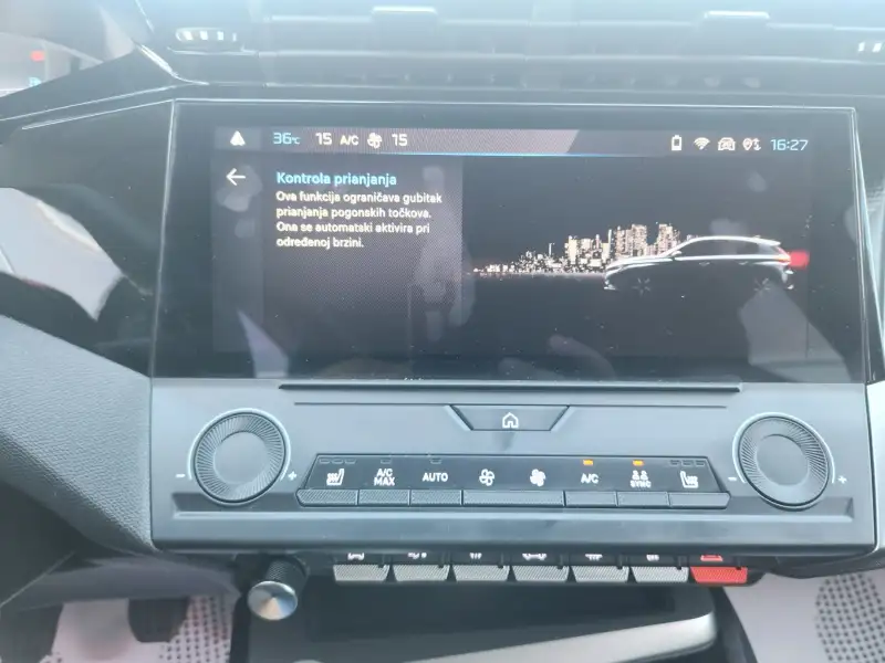 Peugeot 308 Benzin 2022. godište - Slika 29