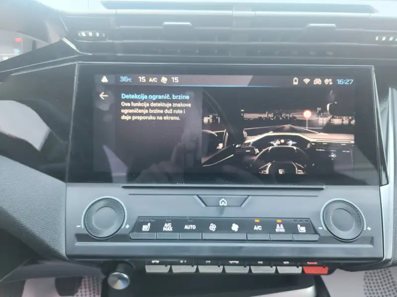 Peugeot 308 Benzin 2022. godište - Slika 30