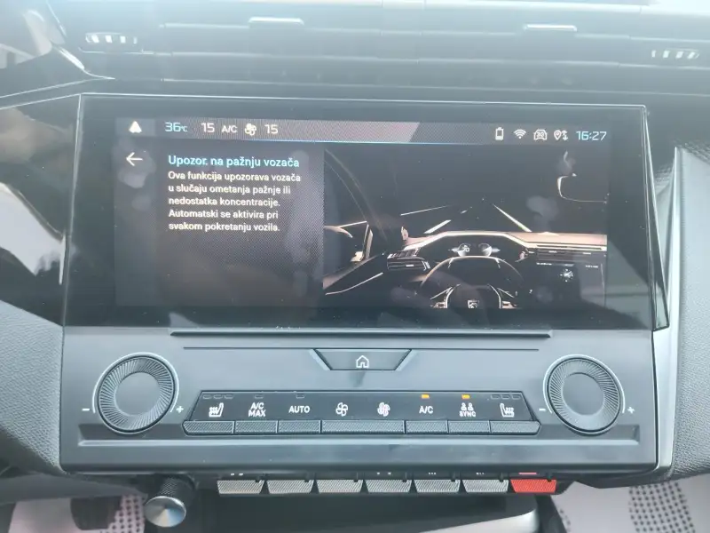 Peugeot 308 Benzin 2022. godište - Slika 31