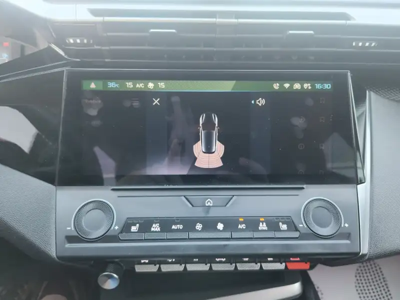 Peugeot 308 Benzin 2022. godište - Slika 32