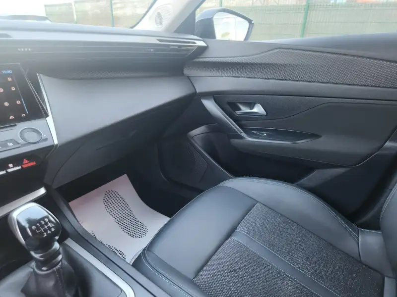 Peugeot 308 Benzin 2022. godište - Slika 33