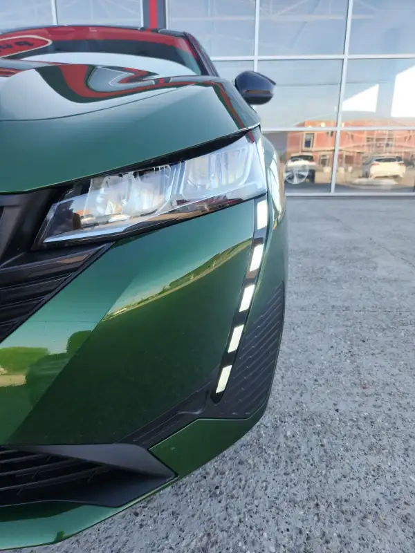 Peugeot 308 Benzin 2022. godište - Slika 34