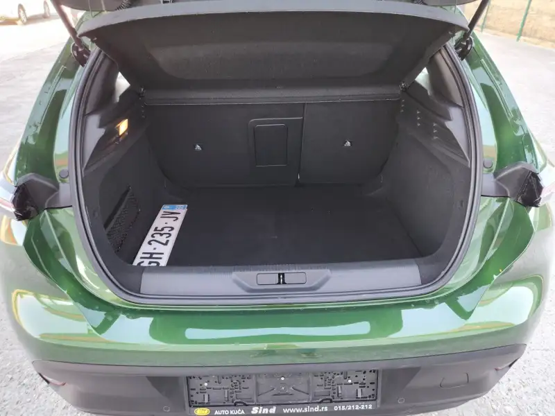 Peugeot 308 Benzin 2022. godište - Slika 38