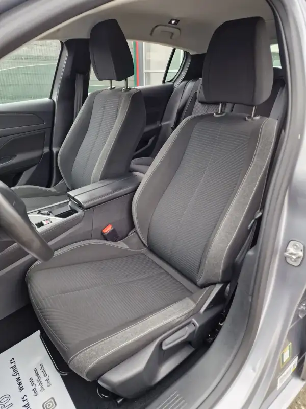 Peugeot 308 2022. godište - Slika 12