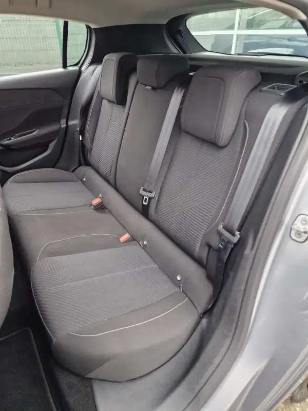 Peugeot 308 2022. godište - Slika 13