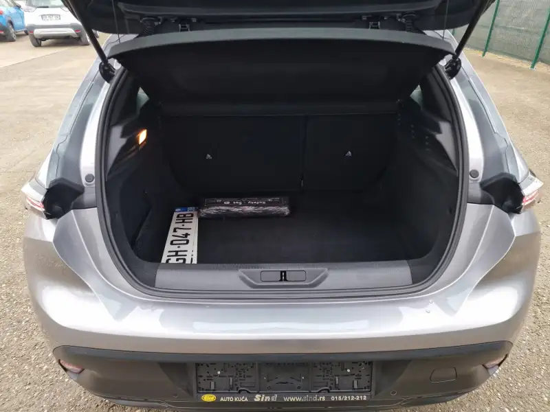 Peugeot 308 2022. godište - Slika 35