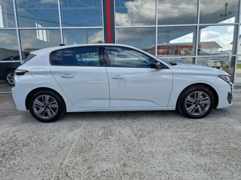 Peugeot 308 2023. godište - Slika 4
