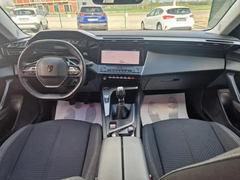 Peugeot 308 2023. godište - Slika 14