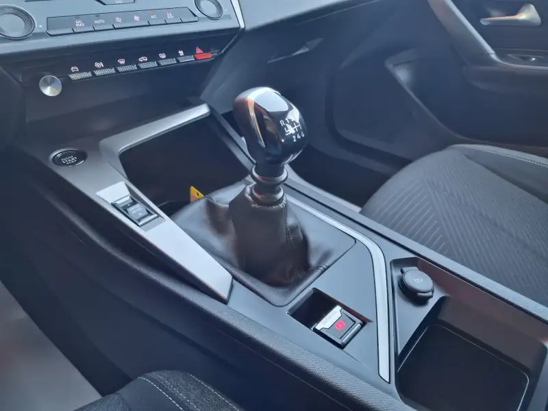 Peugeot 308 ACTIVE 2022. godište - Slika 18