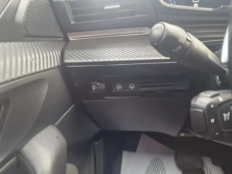 Peugeot 508 EAT8 2020. godište - Slika 17