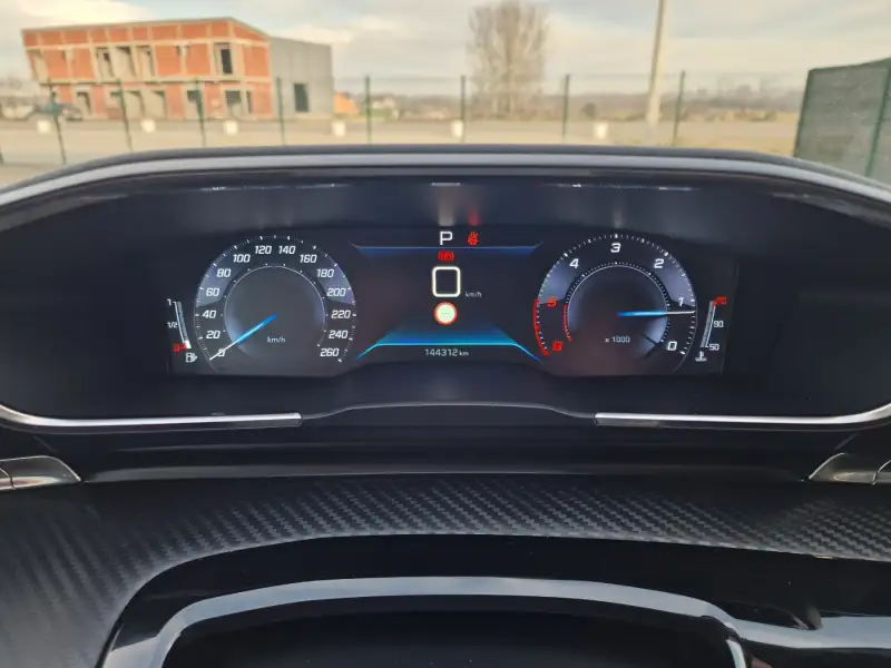 Peugeot 508 EAT8 2022. godište - Slika 17
