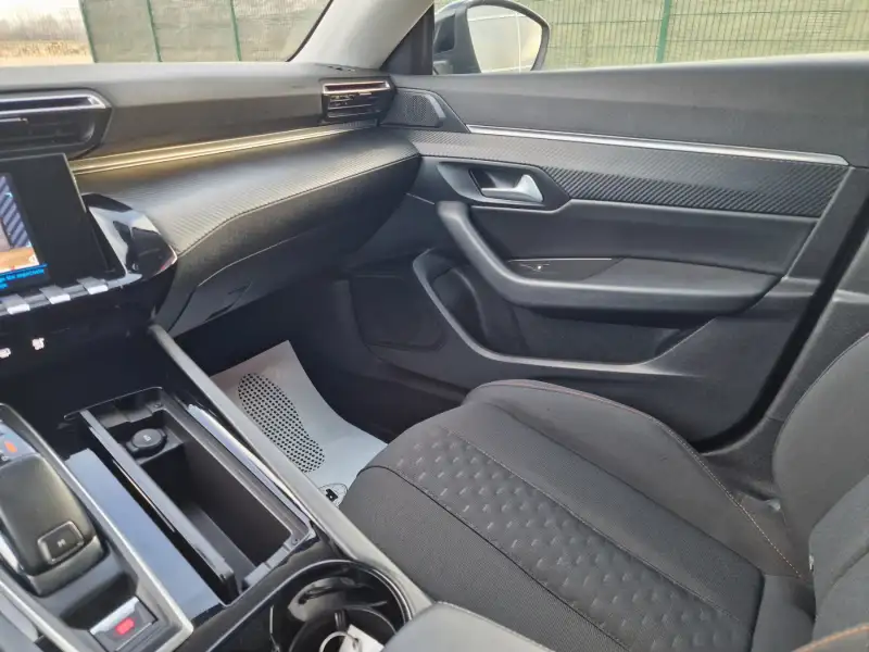 Peugeot 508 EAT8 2022. godište - Slika 22