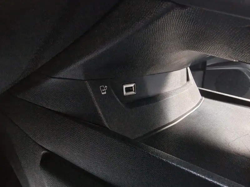 Peugeot 508 EAT8 2022. godište - Slika 23