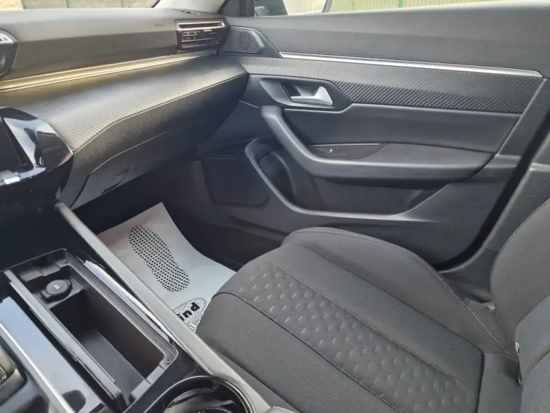 Peugeot 508 EAT8 2022. godište - Slika 26