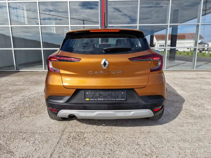 Renault Captur Benzin 2021. godište - Slika 6
