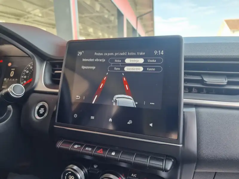 Renault Captur Benzin 2021. godište - Slika 21