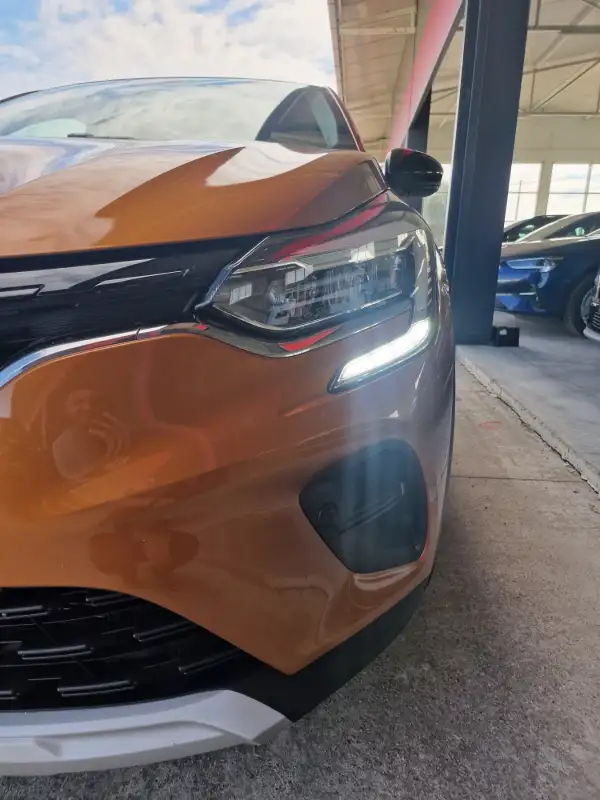 Renault Captur Benzin 2021. godište - Slika 25