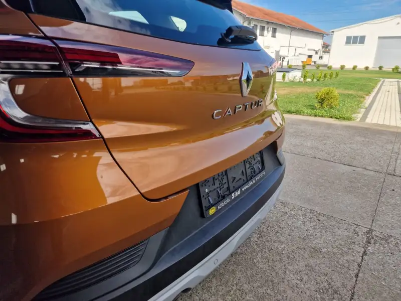 Renault Captur Benzin 2021. godište - Slika 28