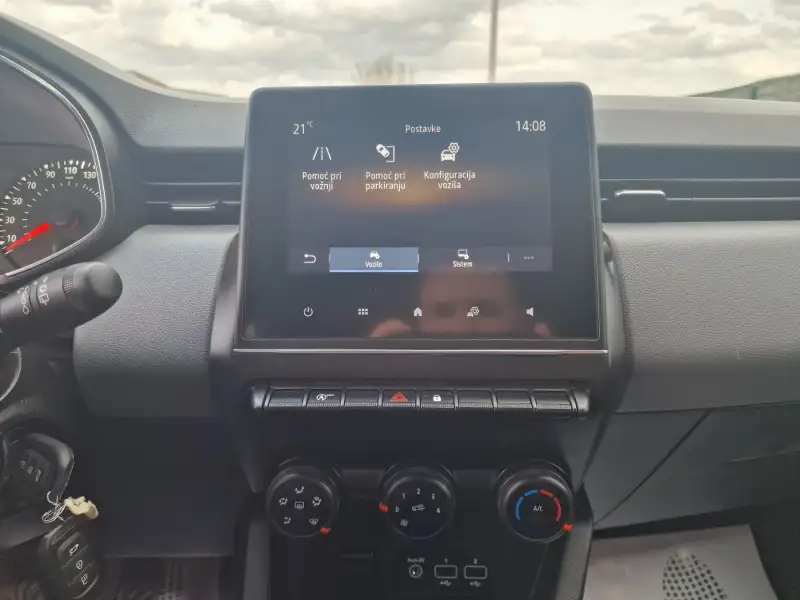 Renault Clio 2022. godište - Slika 21