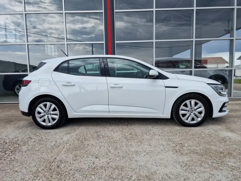 Renault Megane 2022. godište - Slika 4