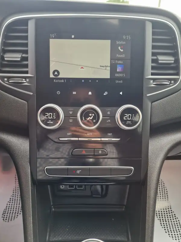 Renault Megane 2022. godište - Slika 19