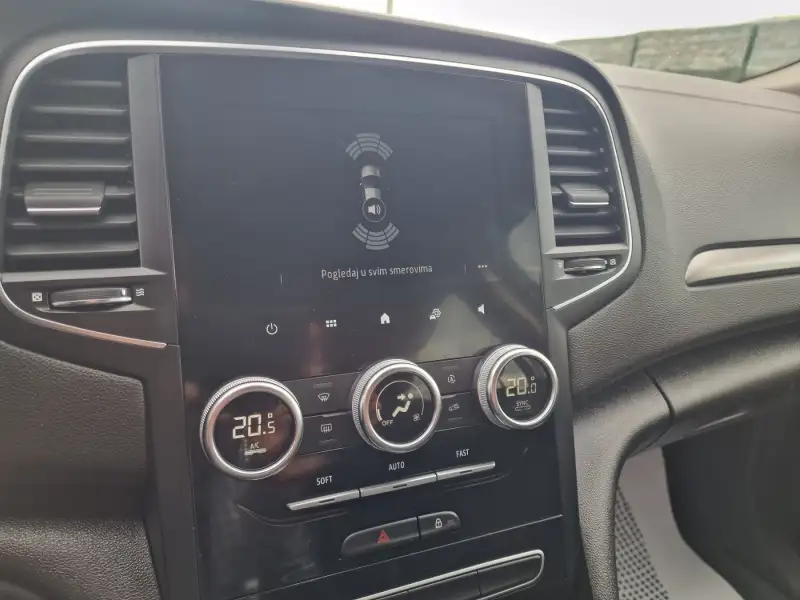 Renault Megane 2022. godište - Slika 23