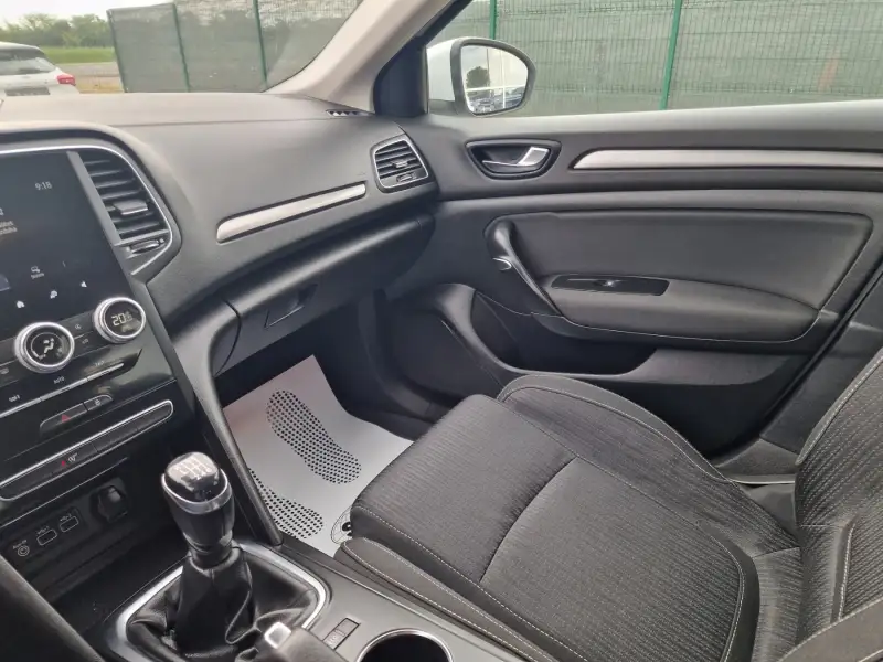 Renault Megane 2022. godište - Slika 24