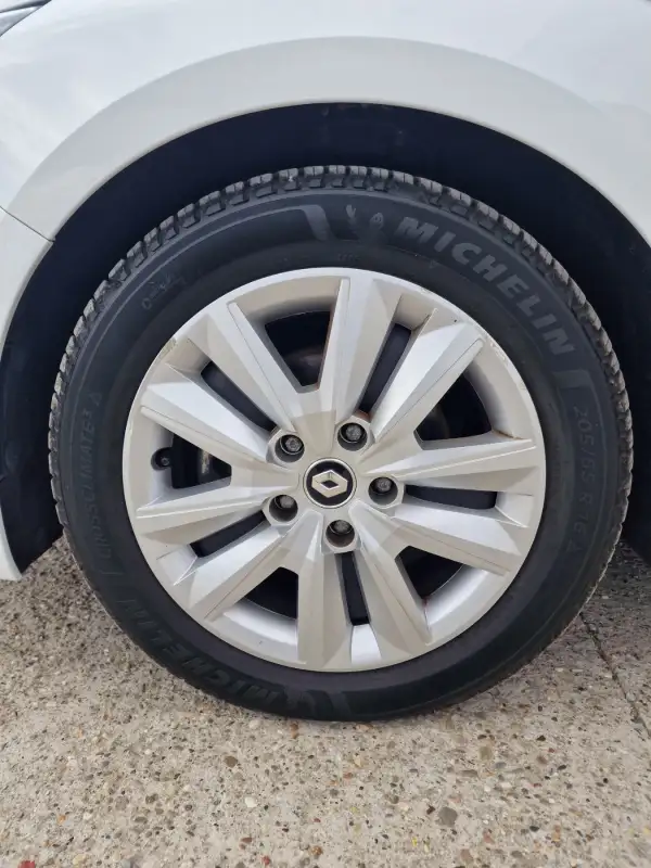 Renault Megane 2022. godište - Slika 27