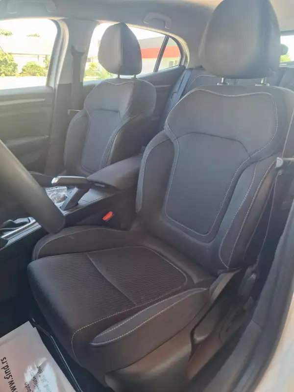 Renault Megane 2021. godište - Slika 12
