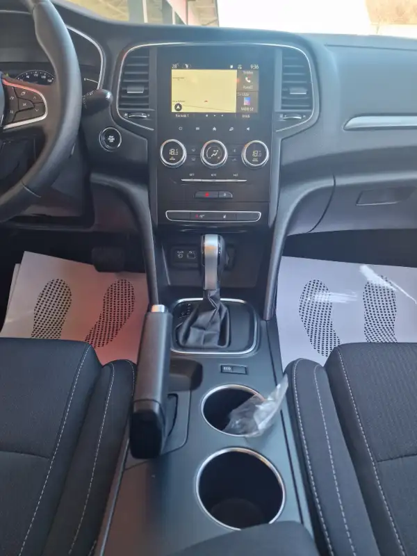 Renault Megane 2021. godište - Slika 15