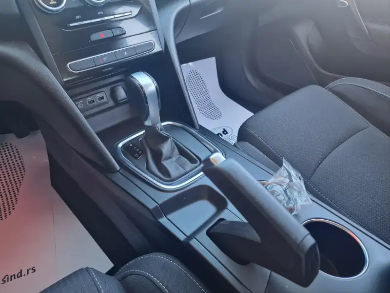 Renault Megane 2021. godište - Slika 18