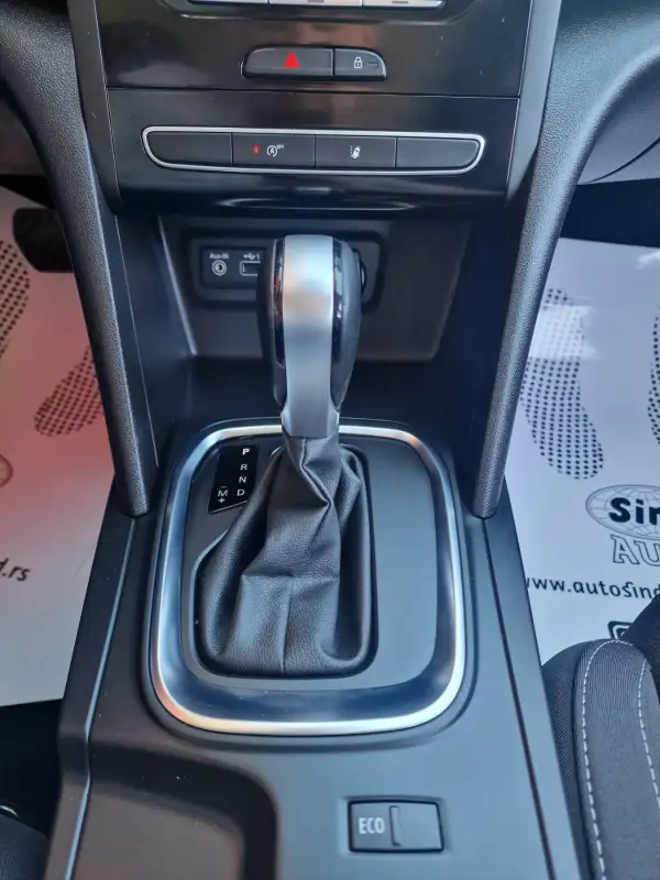 Renault Megane 2021. godište - Slika 19