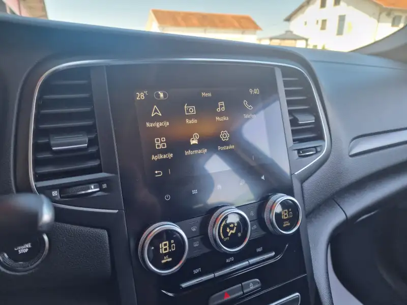 Renault Megane 2021. godište - Slika 21