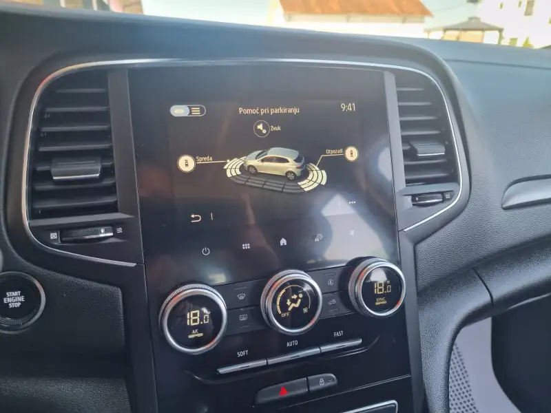 Renault Megane 2021. godište - Slika 24