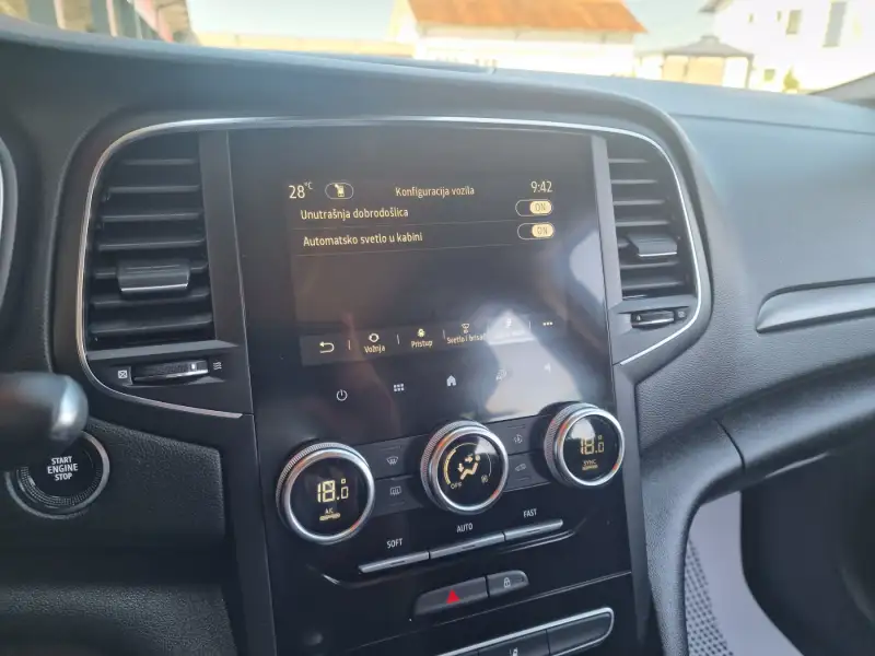 Renault Megane 2021. godište - Slika 28