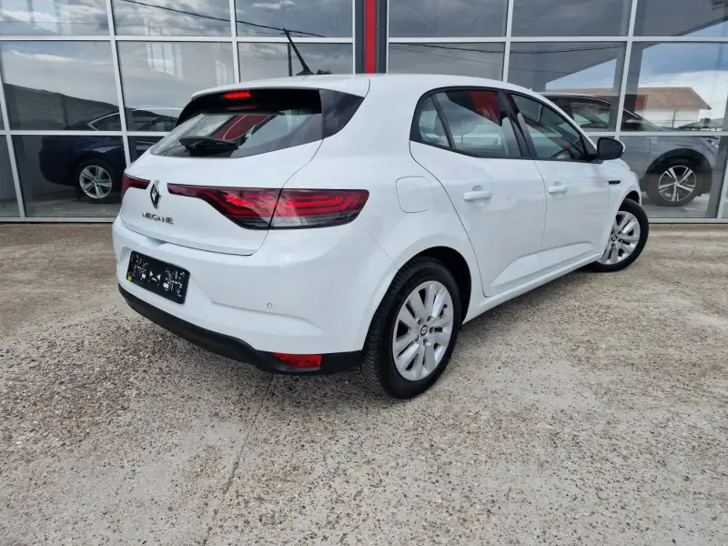 Renault Megane 2022. godište - Slika 5