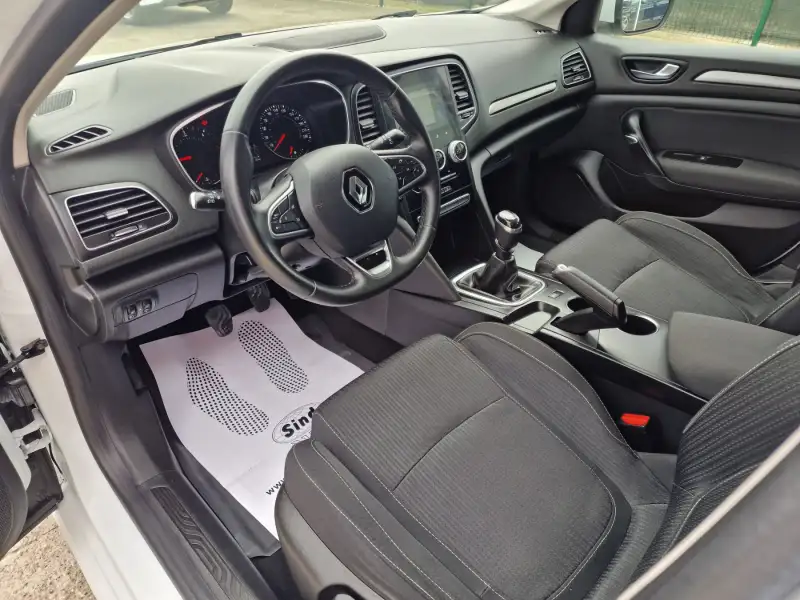 Renault Megane 2022. godište - Slika 11