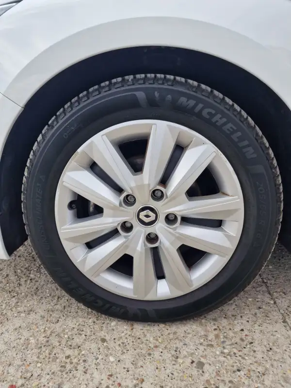Renault Megane 2022. godište - Slika 27