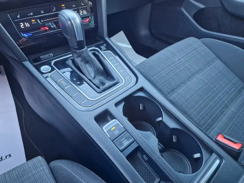 Volkswagen Passat B8 Dizel 2021. godište - Slika 17