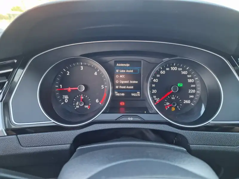 Volkswagen Passat B8 Dizel 2021. godište - Slika 21