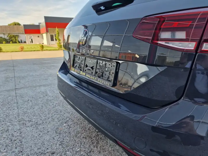 Volkswagen Passat B8 Dizel 2021. godište - Slika 35
