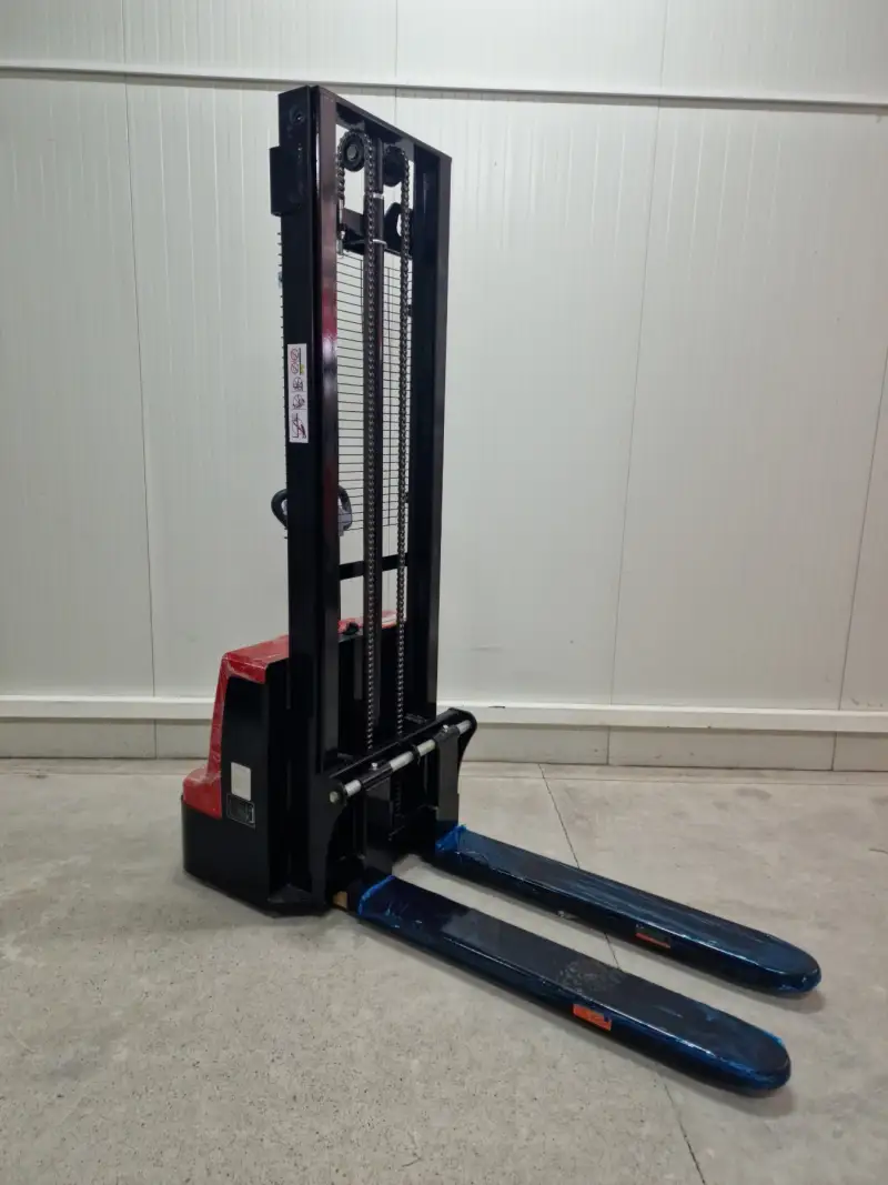 Premium Električni Staker SES 1535 2026