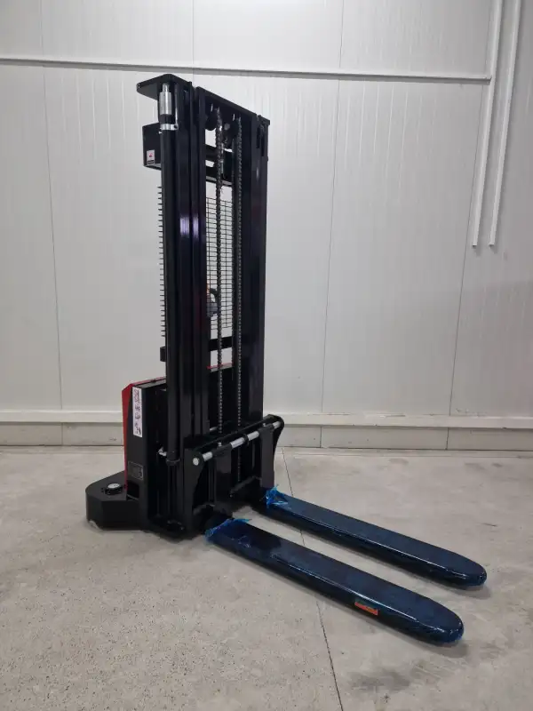 Viljuškar Premium Električni Staker SES 1545 - Sind Šabac