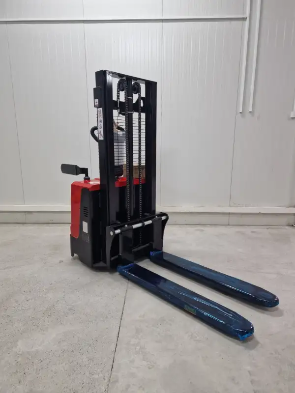 Viljuškar Premium Električni Staker SESG 1525 - Sind Šabac
