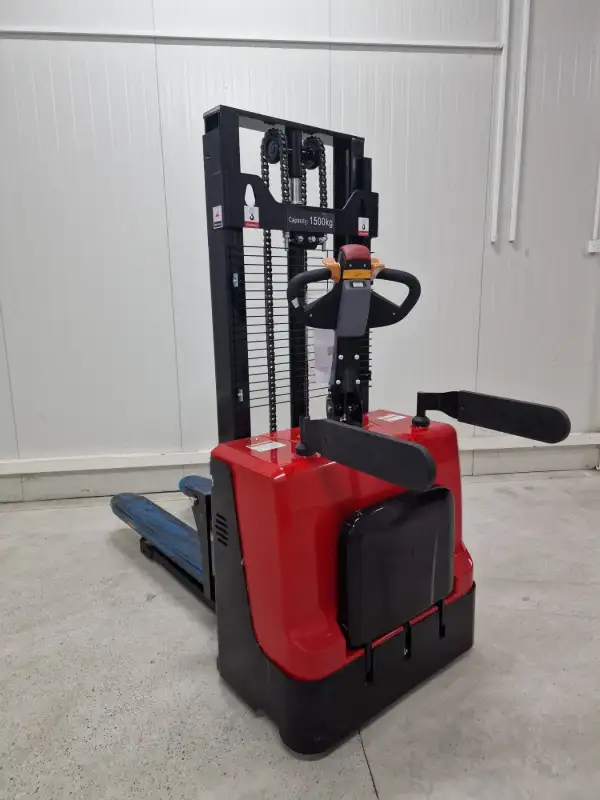Premium Električni Staker SESG 1525 2026. godište - Slika 4