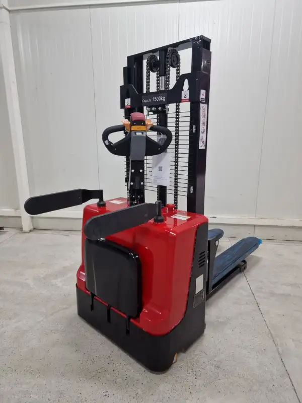 Premium Električni Staker SESG 1525 2026. godište - Slika 5